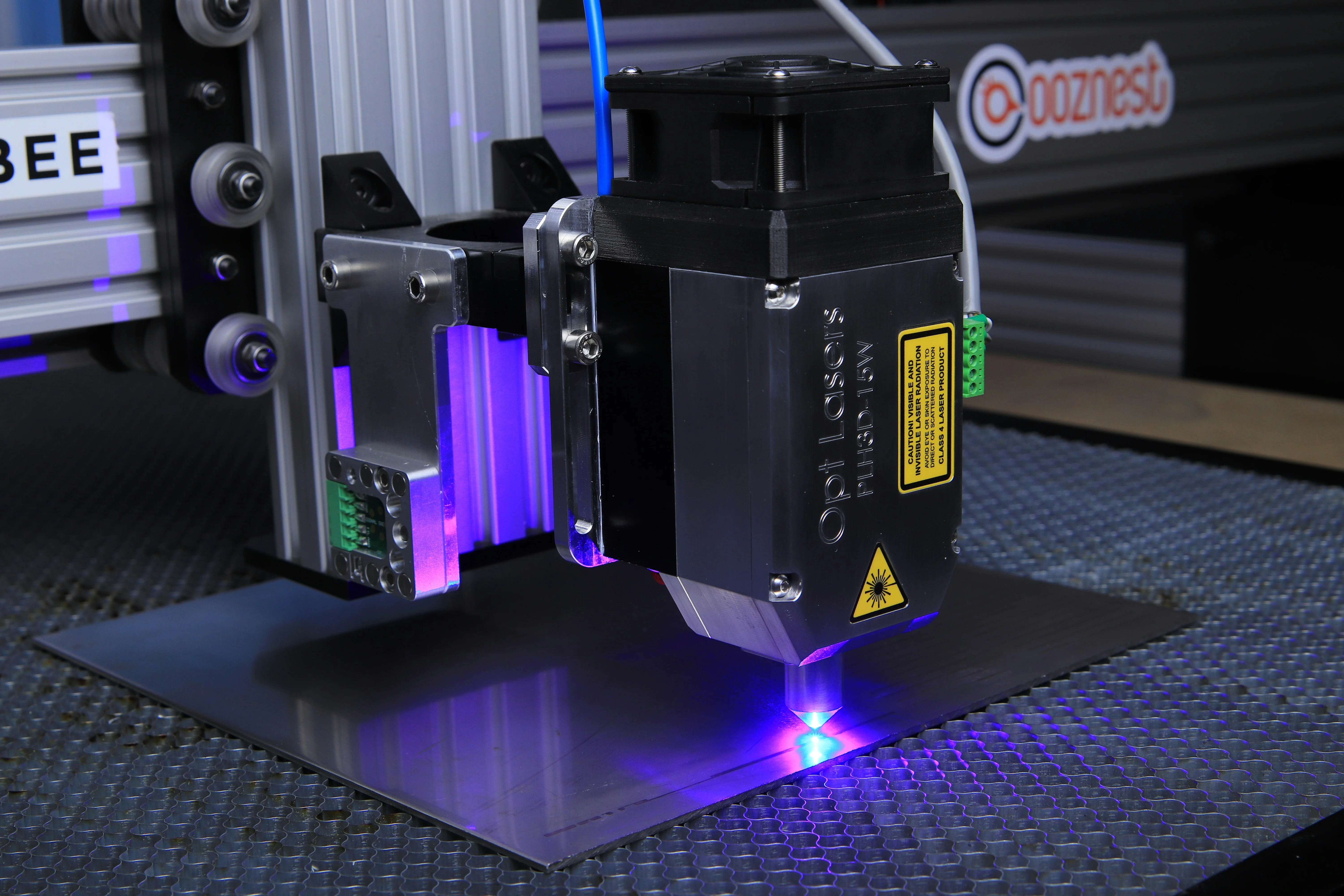 Công Nghệ Máy Cắt Laser CNC: Tăng Hiệu Suất Sản Xuất Như Thế Nào?